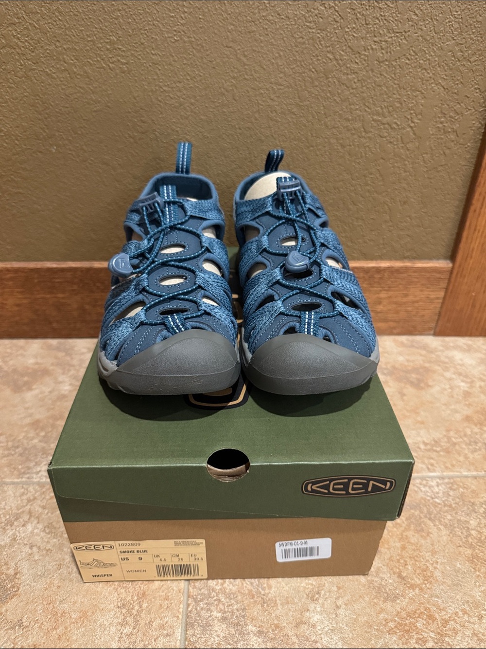 Keen Women's Smokes Blue Whisper Water Sandal Size 9